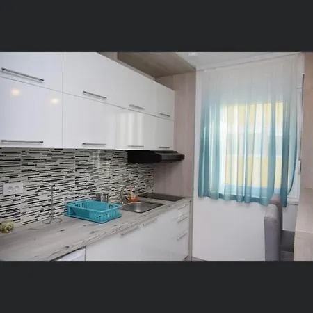 Apartment Romantika 3 *
